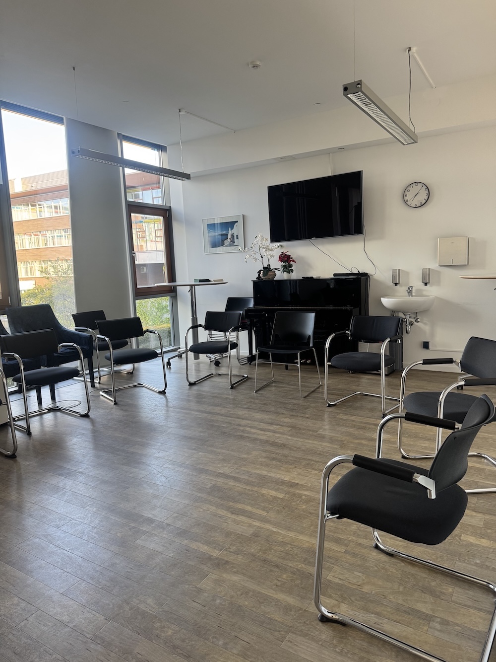 dr-elif-cindik-klinik-4